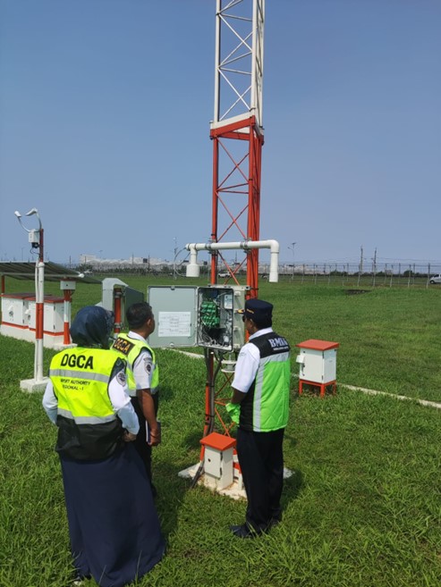 Kunjungan ke sisi udara (<em>runway</em>) oleh Auditor